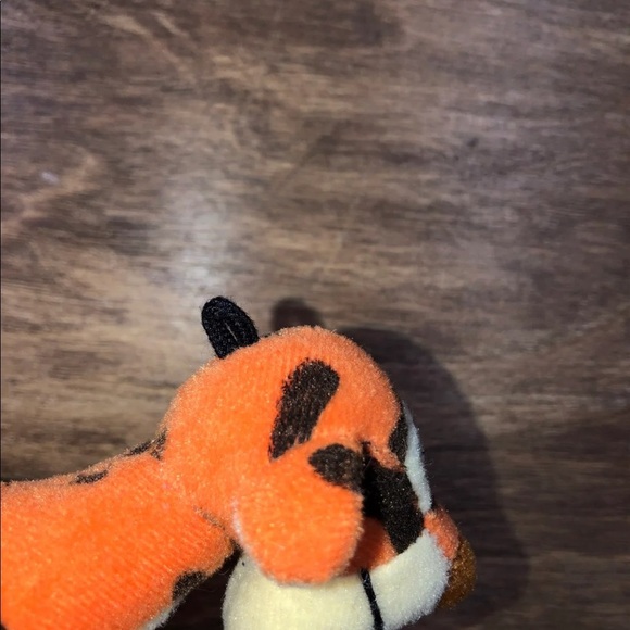 Mini disney vintage tigger plush - Picture 5 of 5